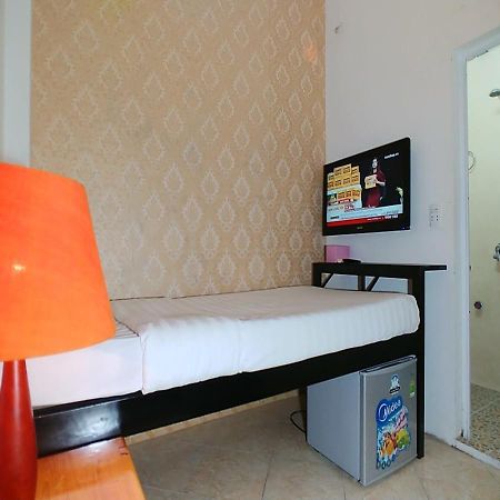Mad Monkey Hanoi Hostel エクステリア 写真