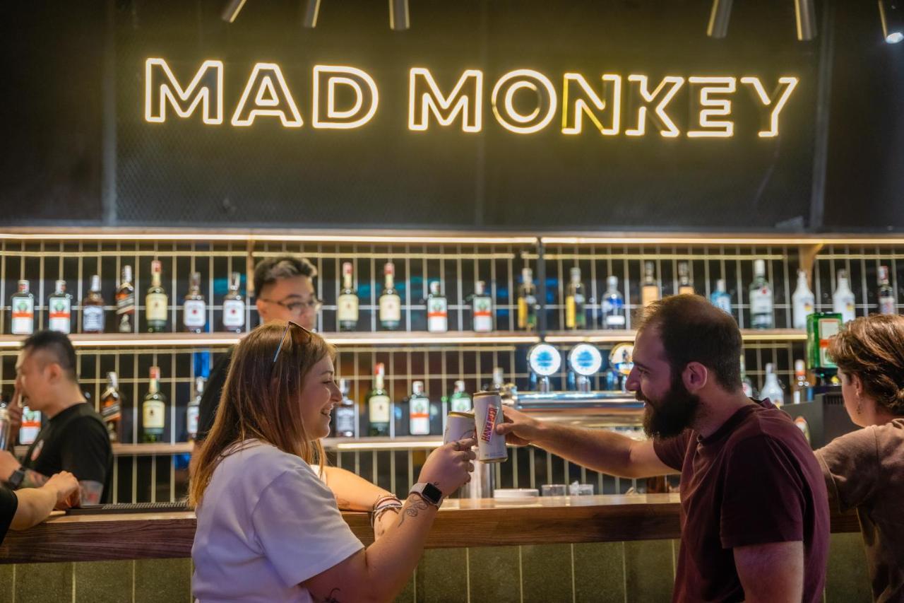 Mad Monkey Hanoi Hostel エクステリア 写真