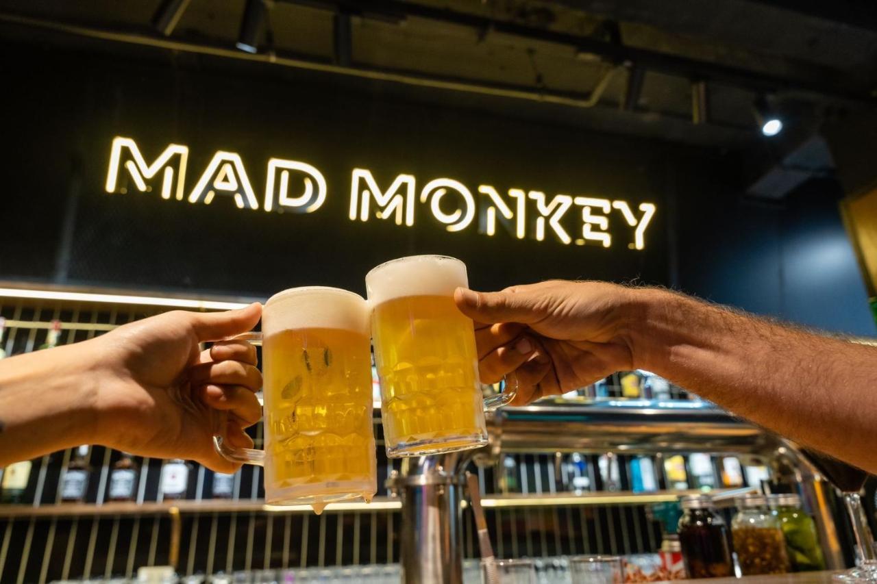 Mad Monkey Hanoi Hostel エクステリア 写真