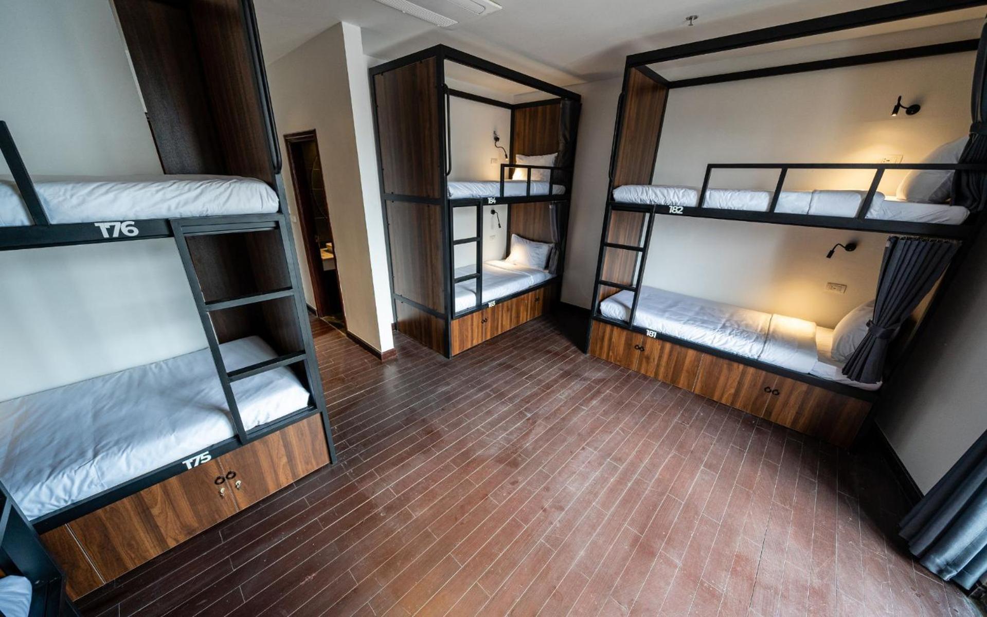 Mad Monkey Hanoi Hostel エクステリア 写真