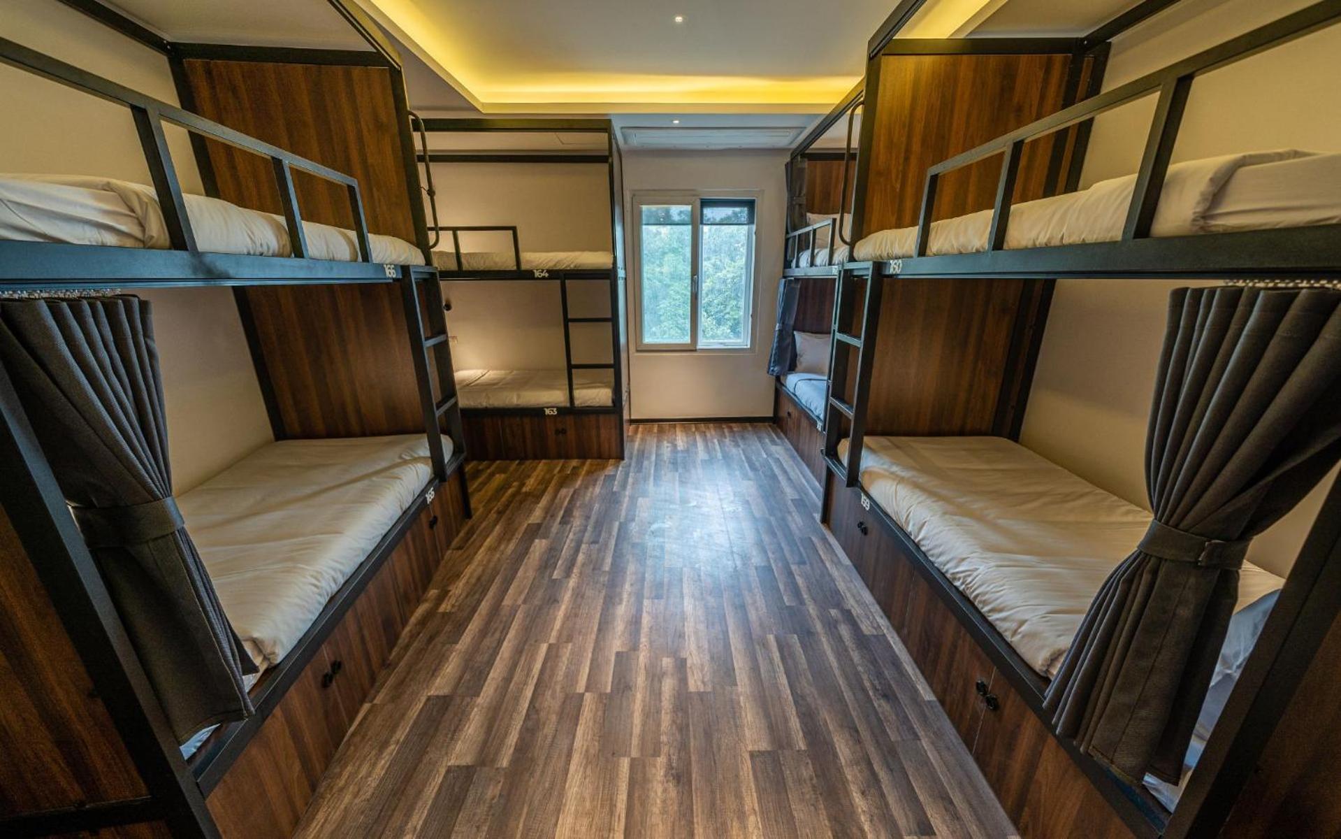Mad Monkey Hanoi Hostel エクステリア 写真