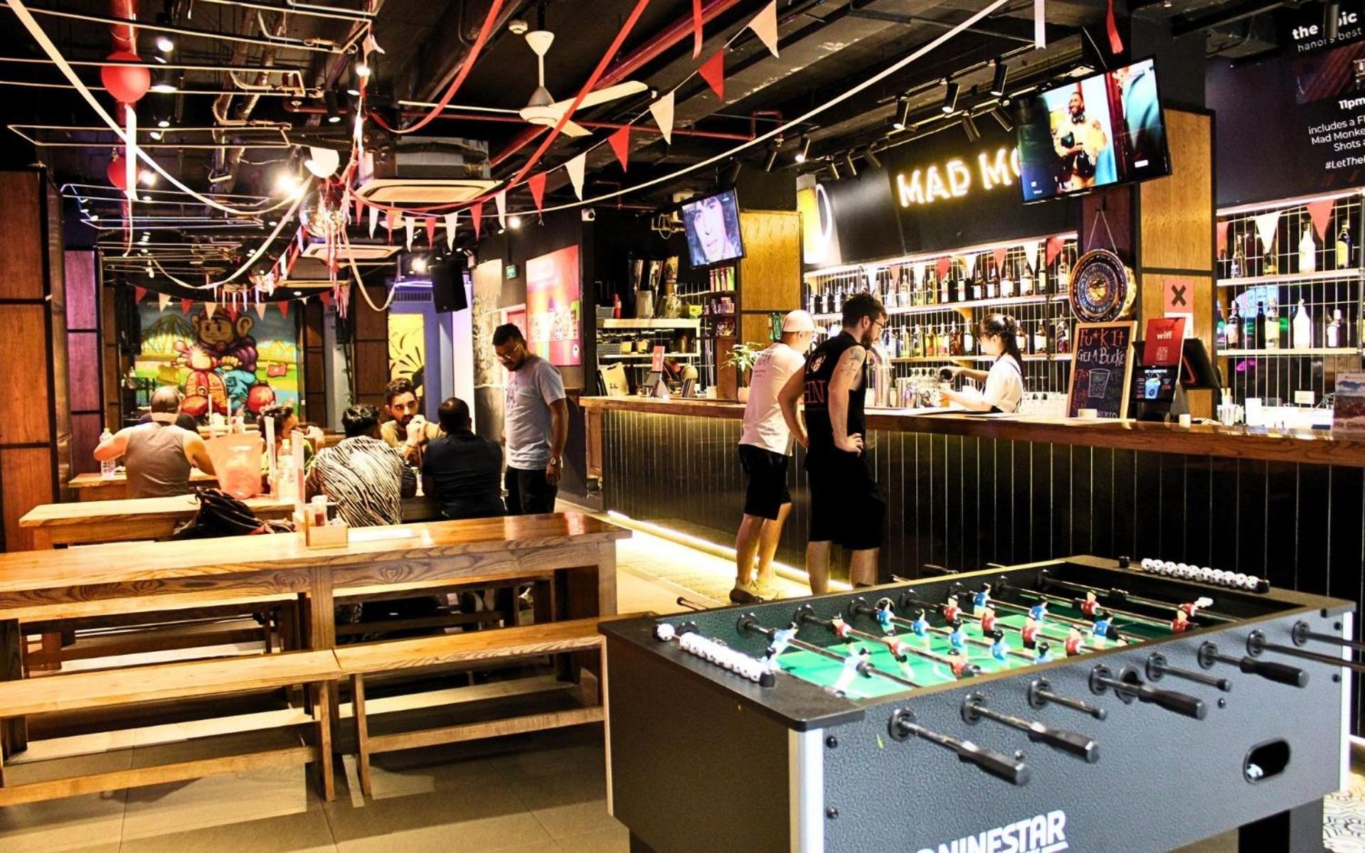 Mad Monkey Hanoi Hostel エクステリア 写真