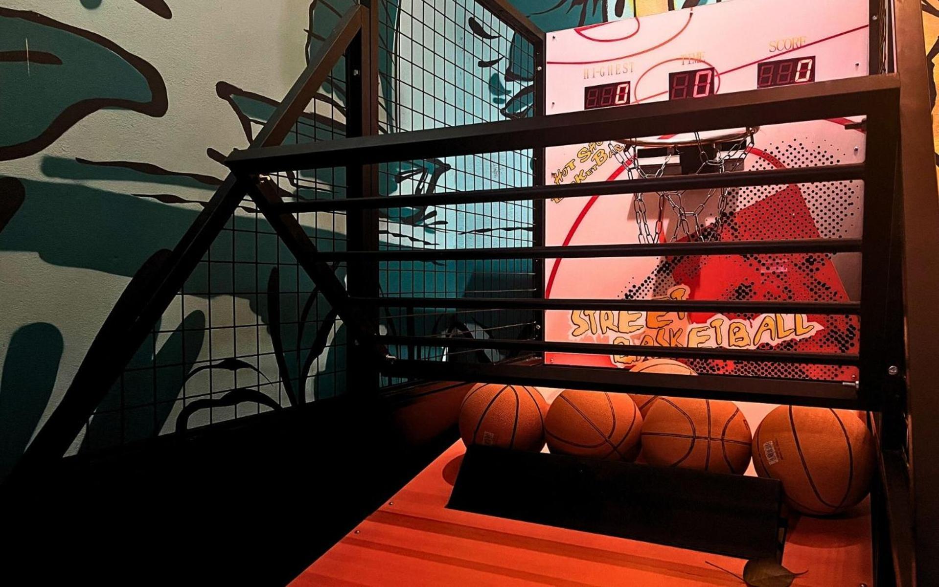 Mad Monkey Hanoi Hostel エクステリア 写真